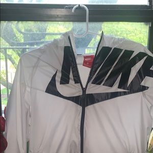 Nike White Windbreaker kids XL